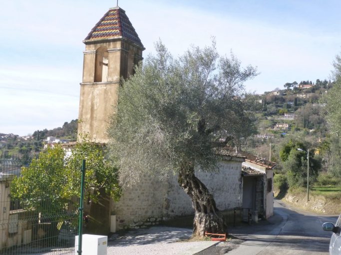Chapelle Ste Colombe coté clocher