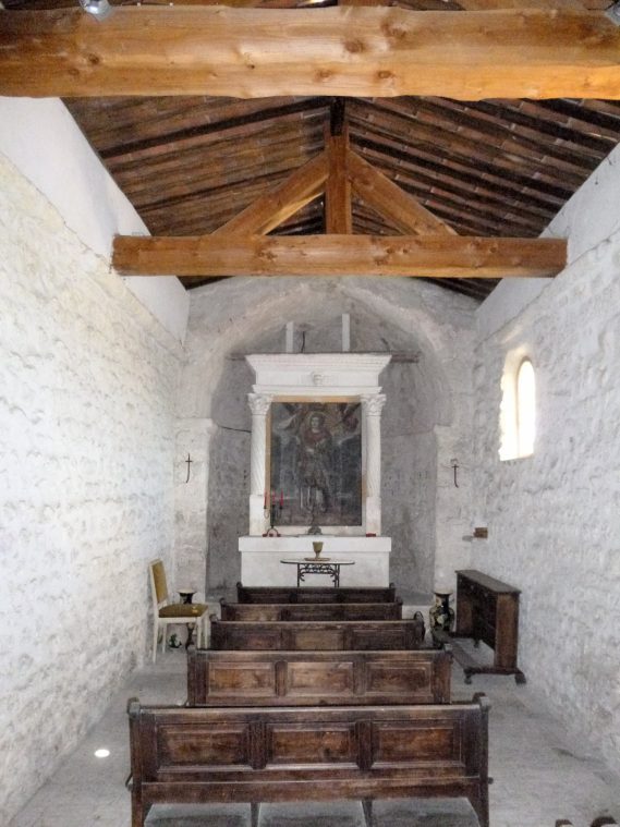 Intérieur chapelle Ste Colombe
