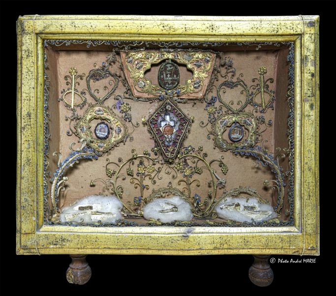 Reliquaire de plusieurs saints avec vraie croix de cristal de roche -1805: